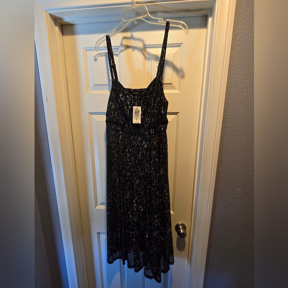 NWT Torrid Grey Leopard Mesh Midi Dress